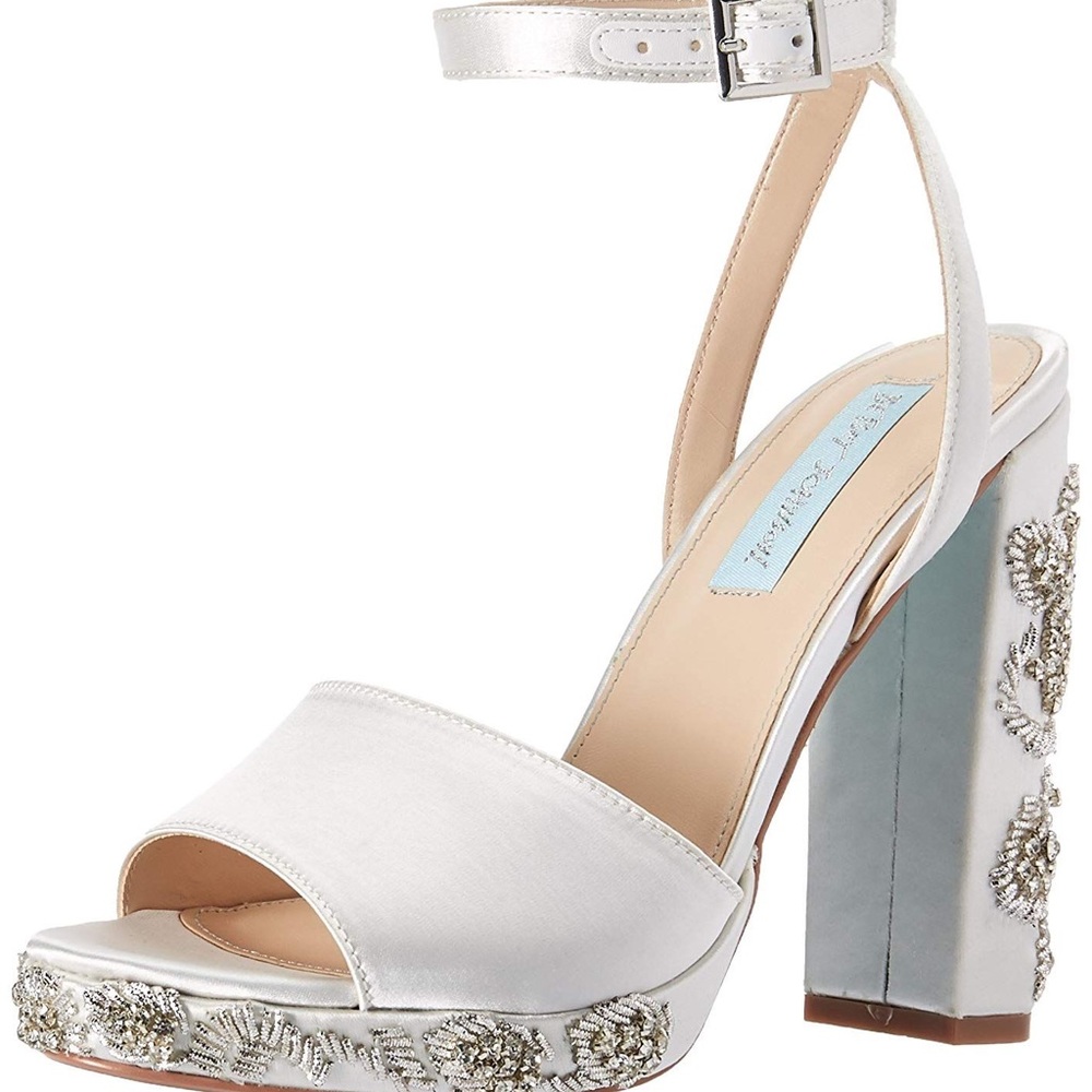 Betsey Johnson shoes NWOB